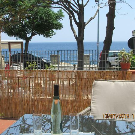 Villetta Singola "Lilla" Ali Terme Buitenkant foto