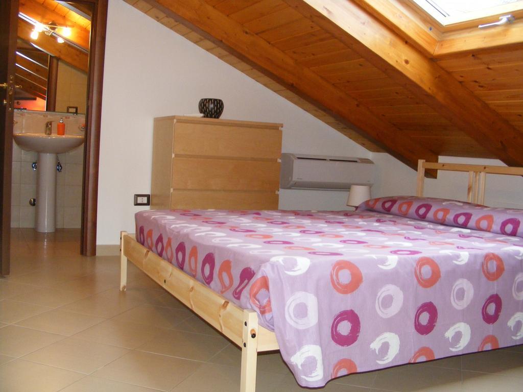 Villetta Singola "Lilla" Ali Terme Kamer foto
