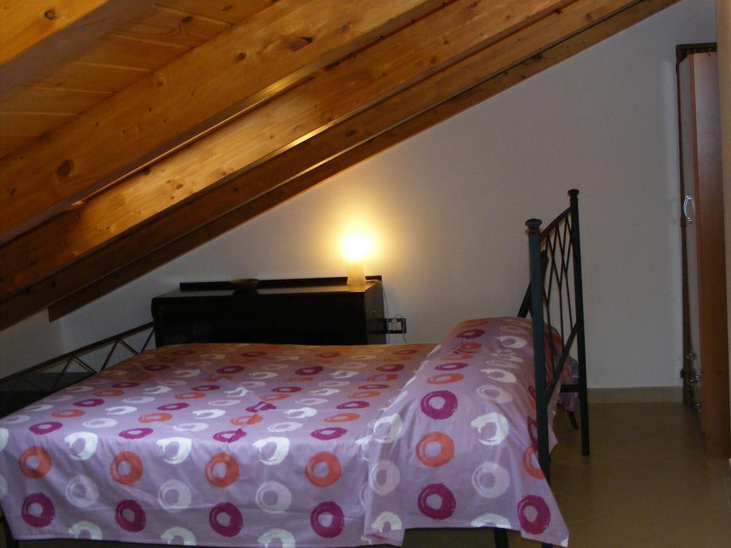 Villetta Singola "Lilla" Ali Terme Kamer foto