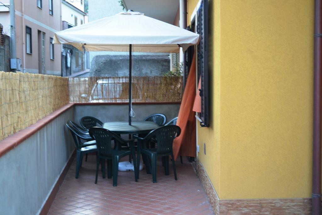 Villetta Singola "Lilla" Ali Terme Kamer foto